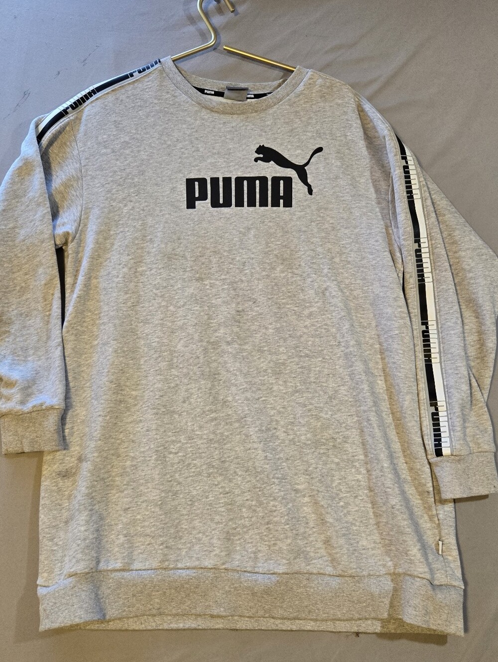 Puma Grey Sweatshirt with Black Logo and Shoulder Tape Sz L